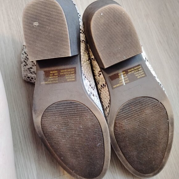 SO brand women's 8.5 medium ankle boots faux snake skin - Picture 3 of 5